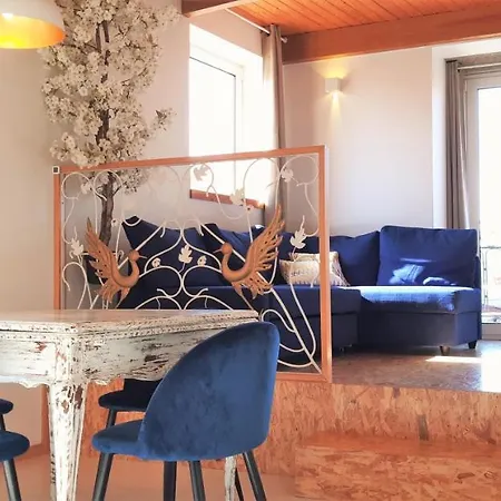 Almar Apartment *