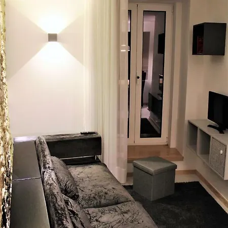 Almar Apartment